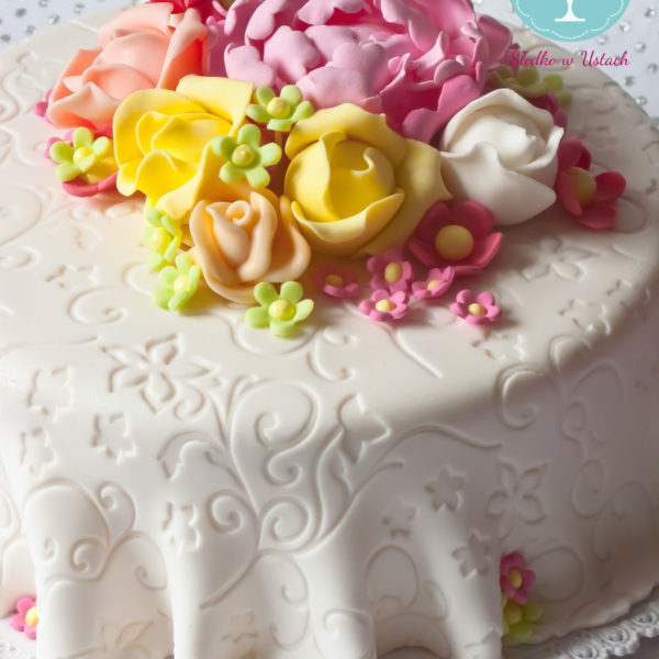 U149 - tort urodzinowy, na urodziny, artystyczny, z kwiatami,