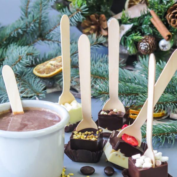 SW77 - czekoladowe łyżeczki, łyżeczki z czekoladą do rozpuszczenia, dla firm, słodycze firmowe, reklamowe , personalizowane, słodko w ustach, świąteczne, prezenty, logo
